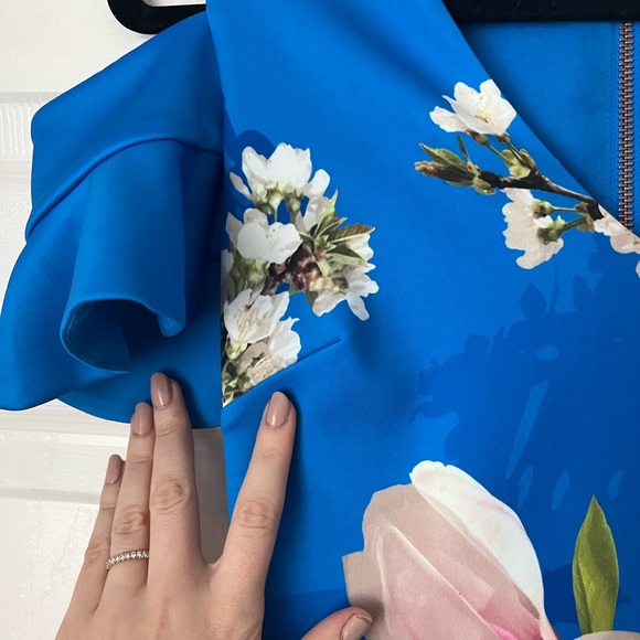 🌸 Ted Baker - Floral Mini Dress w/ Pleats, Cold Shoulder Sleeves - Blue - Picture 5 of 10